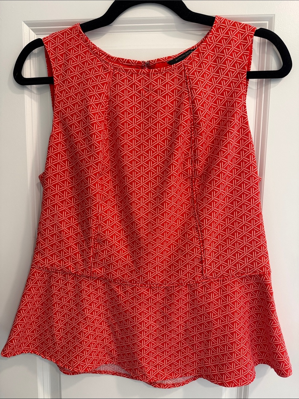 Banana Republic Red & White Geometric Sleeveless Top